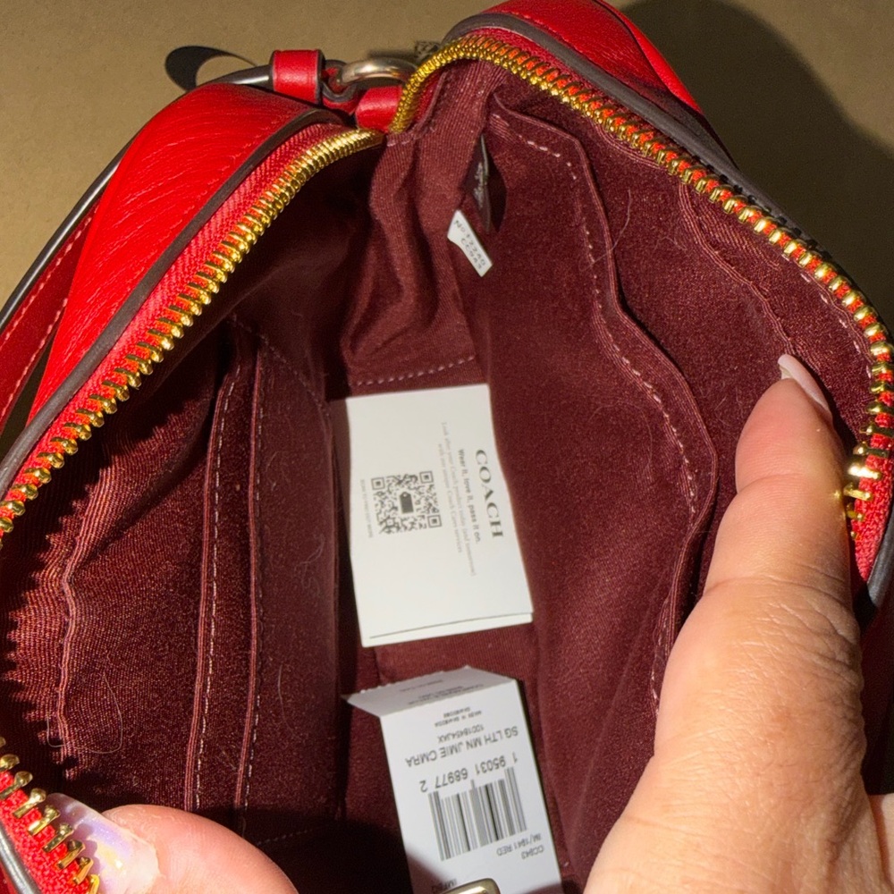 Coach MINI CAMERA BAG IN SIGNATURE LEATHER - Cherry NWT - Picture 15 of 16